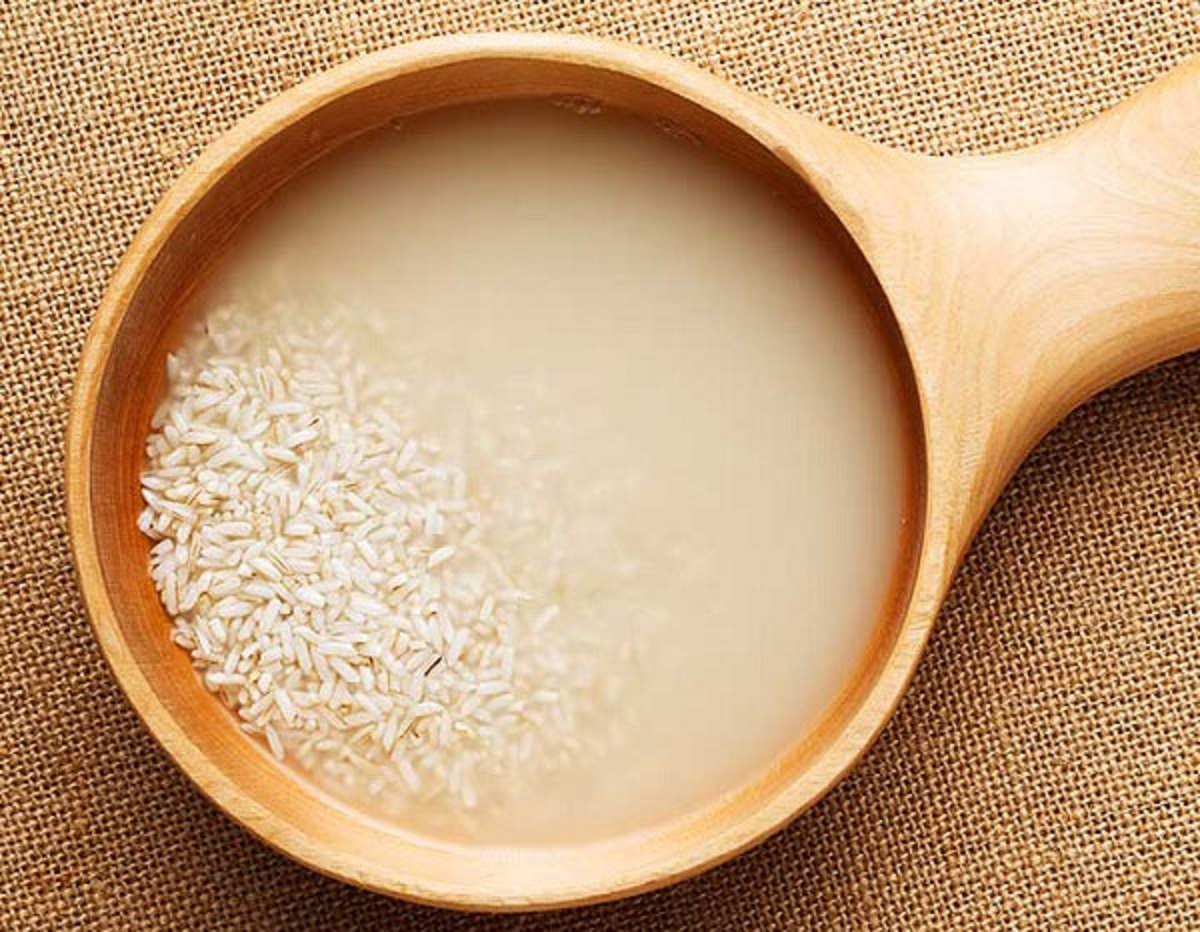 Mách bạn cách rửa mặt bằng nước vo gạo